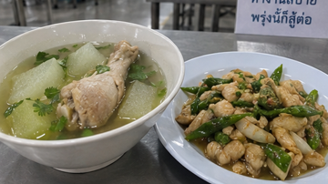 ต้มจืดฝักใส่น่องไก่+ไก่ผัดพริกอ่อน